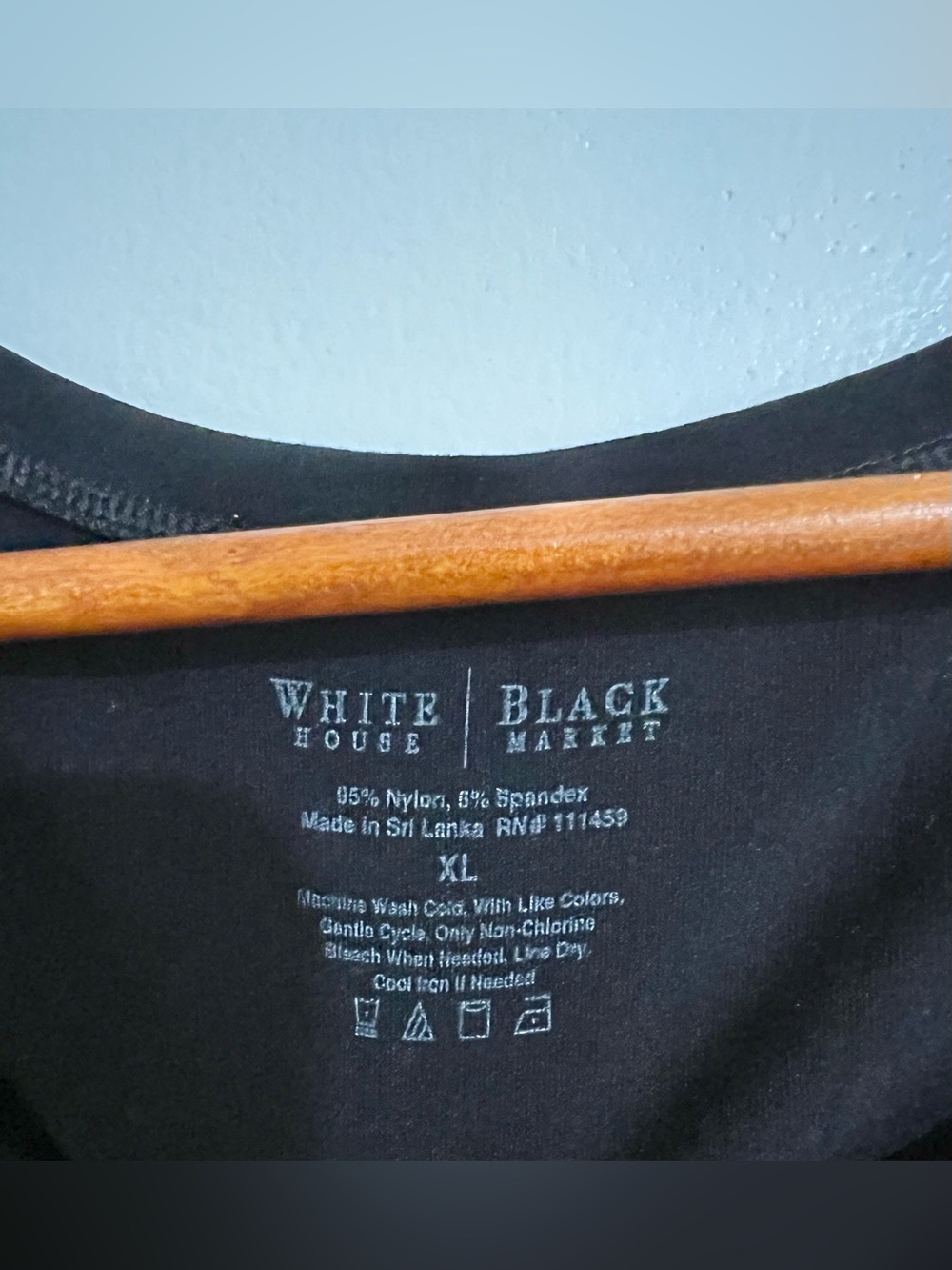 White House Black Market Women XL Black Seamless Short Sleeve Tee T-shirt - Picture 4 of 7